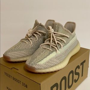 🆕 Yeezy 350V2 (Citrin)